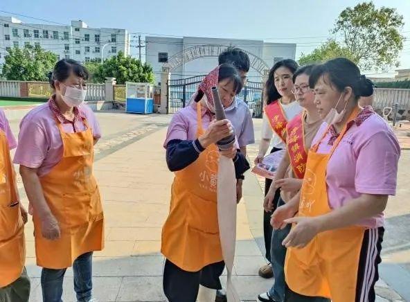 讲进养老院 共筑平安“夕阳红”尊龙凯时app网站净峰消防宣(图6)